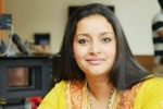 Renu Desai updates, Renu Desai news, renu desai shock to pawan s fan, Renu desai