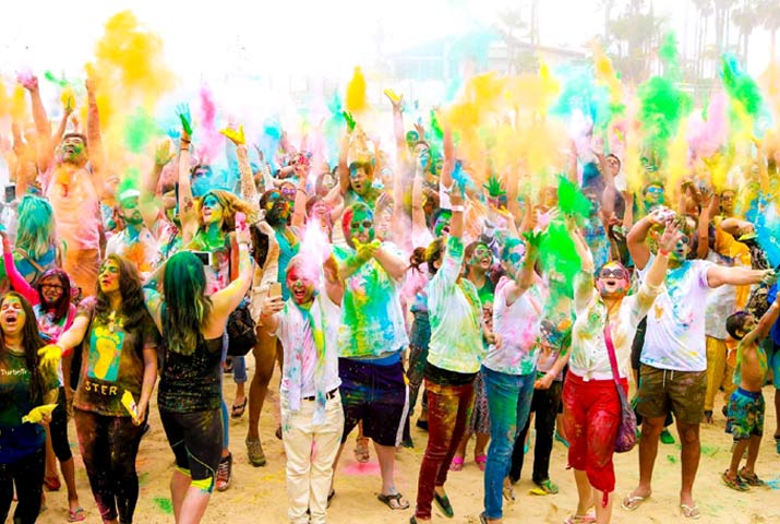 /media/k2/galleries/64617/HoliontheBeach-02