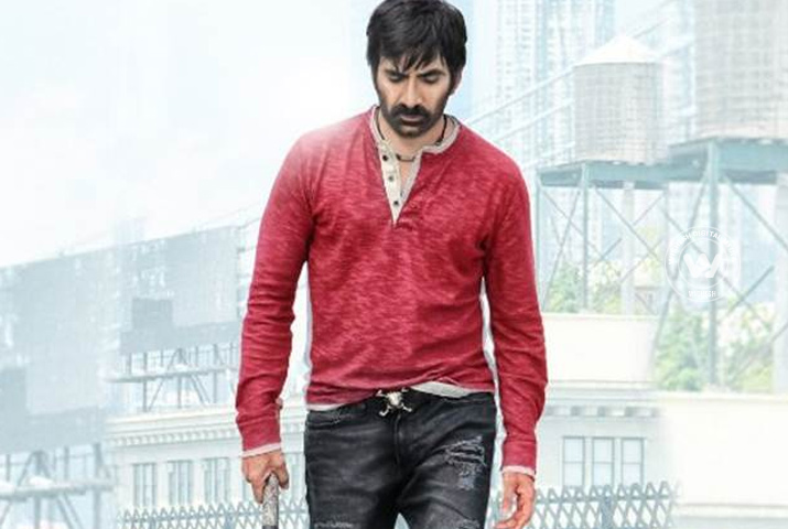 /media/k2/galleries/68623/Amar-Akbar-Anthony-03