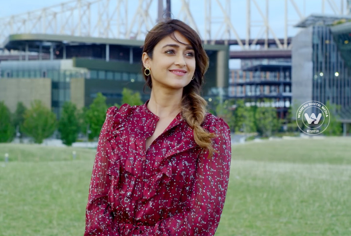 /media/k2/galleries/68623/Amar-Akbar-Anthony-09