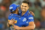 Sachin Tendulkar, Sachin Tendulkar, arjun tendulkar gets his first wicket in ipl, Arjun tendulkar