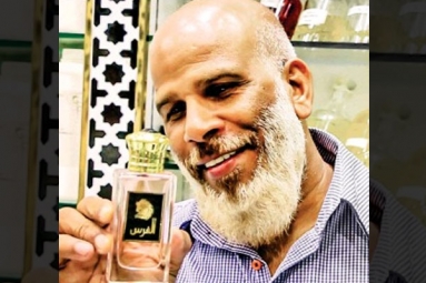 American Rockstar Gwen Stefani Meets Dubai’s Viral Perfume Maker from India American Rockstar Gwen Stefani Meets Dubai’s Viral Perfume Maker from India