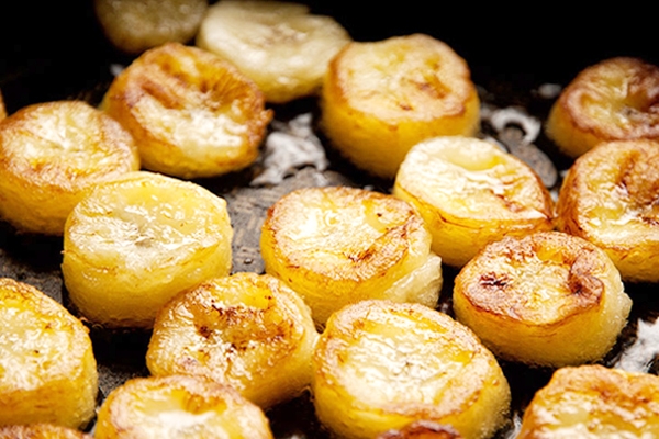 Yummy Pan Fried Cinnamon Bananas