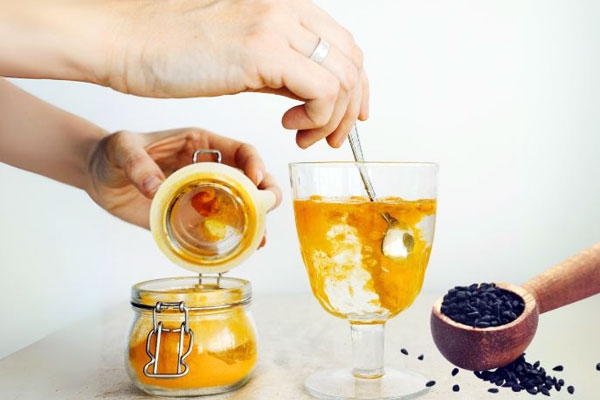 How Haldi Kalonji Water helps to Ease Menstrual Discomfort?