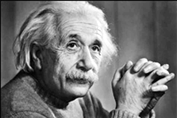 Albert Einstein},{Albert Einstein